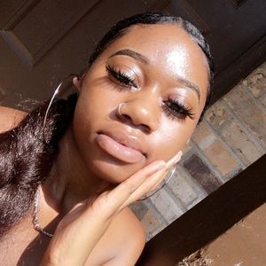 Meet your Posher, Charrise